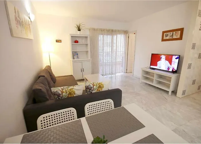 Dinastia B401 By Tenerife & Sales شقة